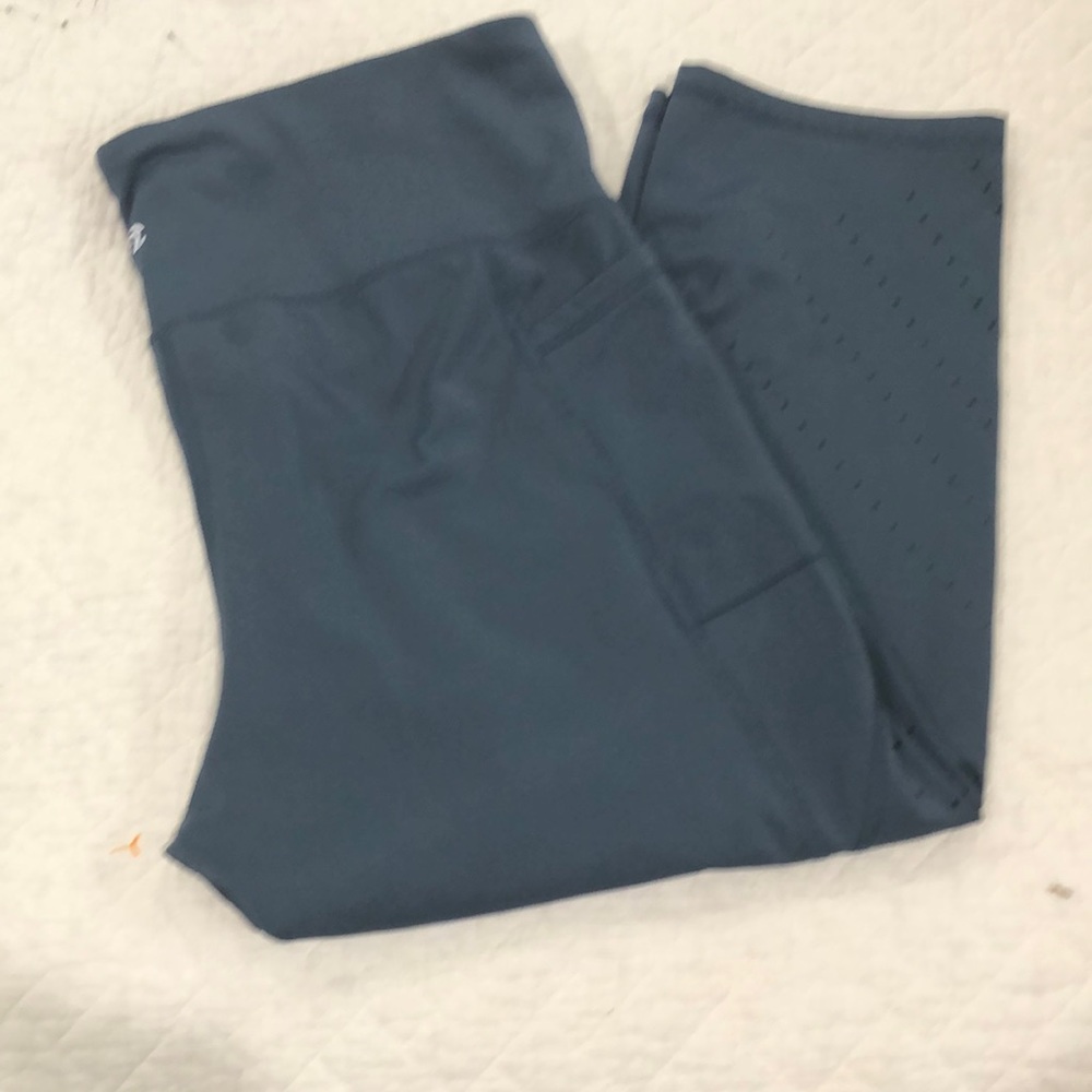 Yoga pants with Side pockets
